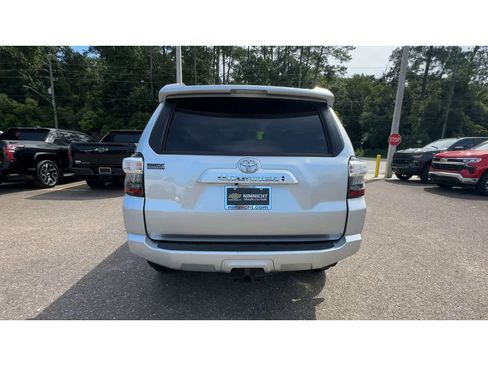 Used 2024 Toyota 4Runner SR5 image 3