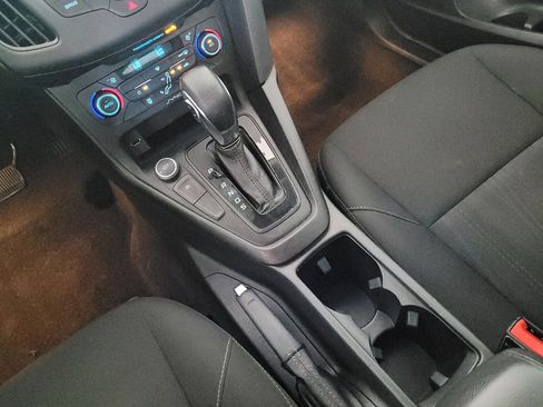 Used 2017 Ford Focus SE FWD image 26