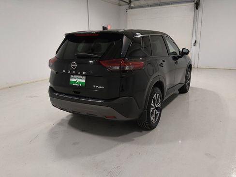 Used 2023 Nissan Rogue SV AWD/4WD image 10