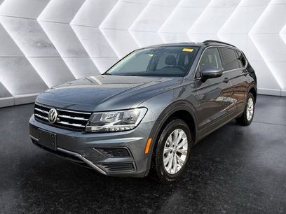 Used 2019 Volkswagen Tiguan SE w/ Panoramic Sunroof Package