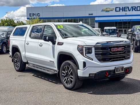 Used 2023 GMC Sierra 1500 AT4 w/ Technology Package image 5