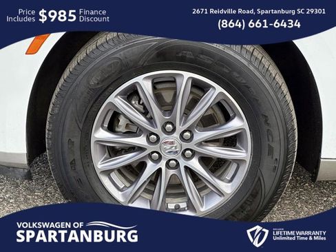 Used 2024 Buick Enclave Essence image 23