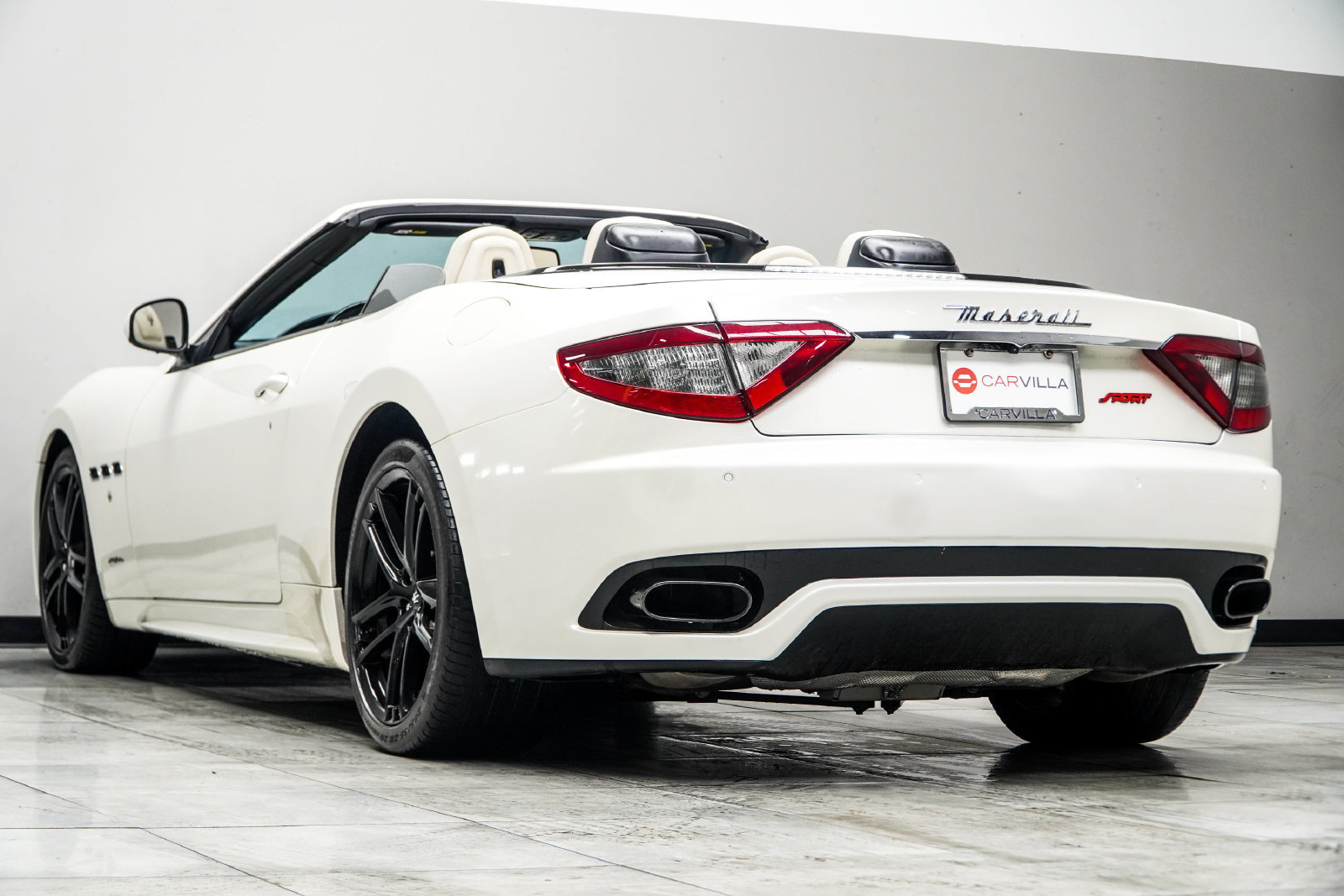 Used 2017 Maserati GranTurismo Sport RWD image 14