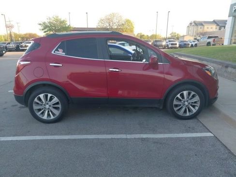 Used 2020 Buick Encore Preferred image 2