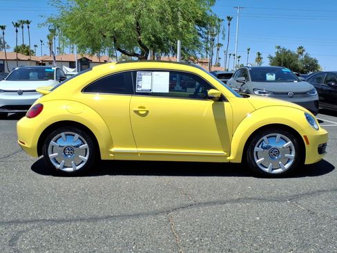 Used 2012 Volkswagen Beetle 2.5 FWD image 8