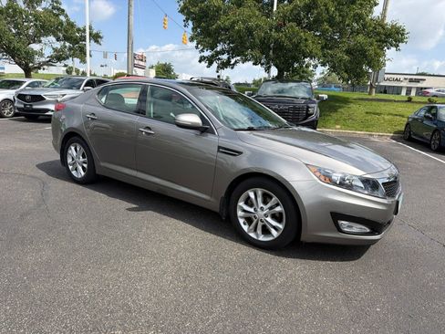 Used 2012 Kia Optima EX w/ Premium Pkg FWD image 18