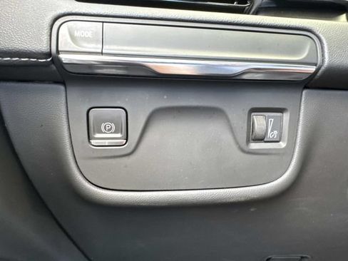 Used 2023 Cadillac Escalade ESV Luxury RWD image 21