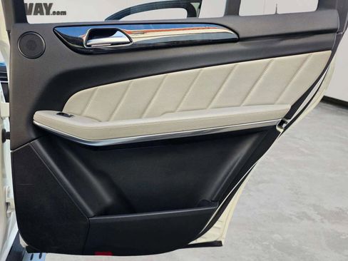 Used 2014 Mercedes-Benz GL 350 BlueTEC 4MATIC image 20