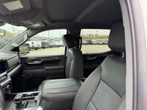Used 2024 GMC Sierra 1500 Elevation w/ Elevation Premium Package AWD/4WD image 13