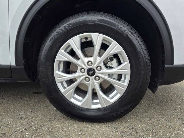 Used 2025 Ford Escape Active AWD/4WD image 9