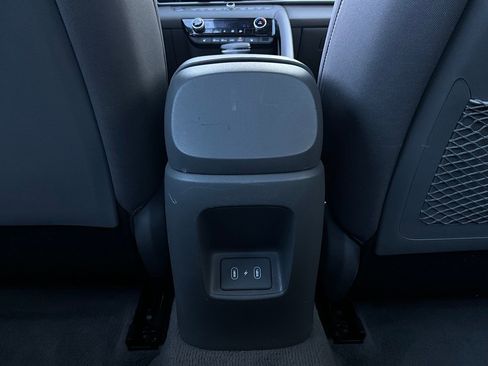 Used 2025 Hyundai Elantra SEL image 12