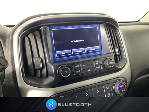 Used 2018 Chevrolet Colorado ZR2 w/ ZR2 Midnight Special Edition AWD/4WD image 4