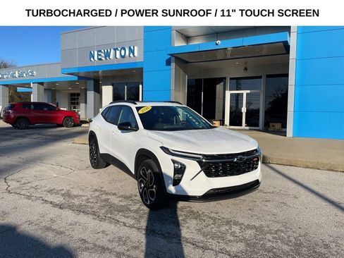 New 2026 Chevrolet Trax RS w/ Sunroof Package FWD image 1
