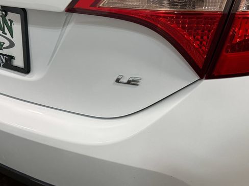 Used 2017 Toyota Corolla L FWD image 53