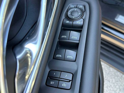 Used 2021 Chevrolet Tahoe RST w/ Luxury Package AWD/4WD image 23