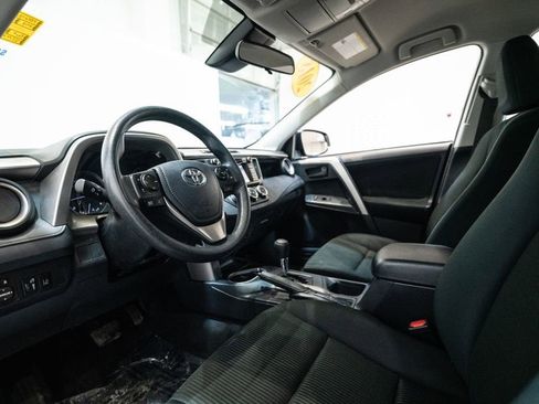 Certified 2018 Toyota RAV4 LE image 4