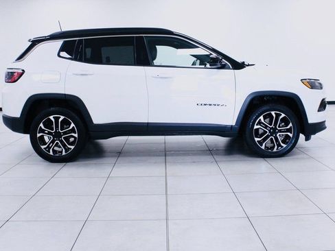 Used 2024 Jeep Compass Limited image 7