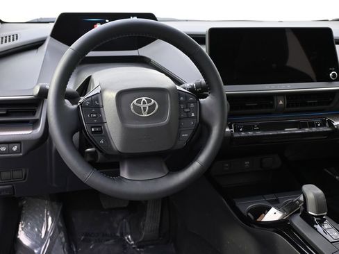 Used 2024 Toyota Prius XLE image 12