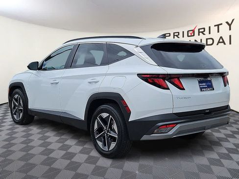 Certified 2025 Hyundai Tucson SEL FWD image 6
