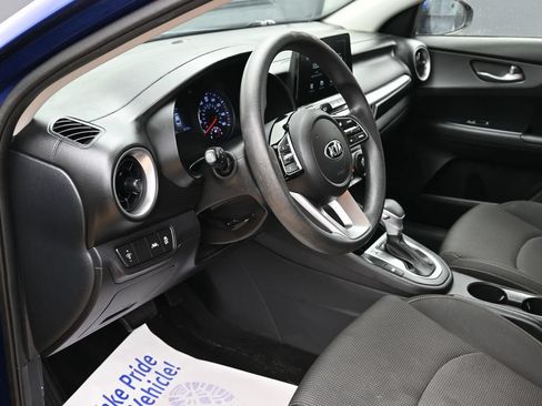 Used 2020 Kia Forte LXS FWD image 15