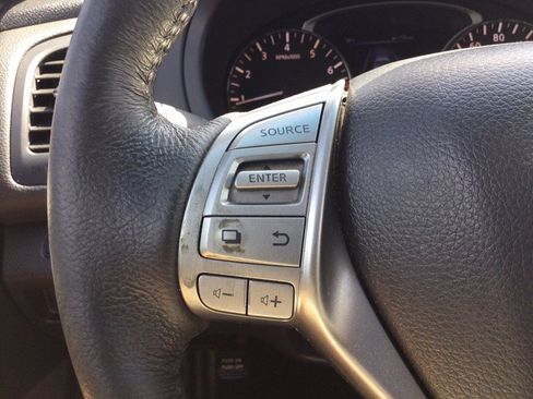 Used 2015 Nissan Altima 2.5 SL w/ Technology Package FWD image 29