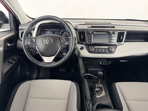 Used 2017 Toyota RAV4 XLE AWD/4WD image 15