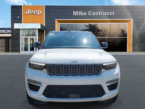 New 2025 Jeep Grand Cherokee Summit image 2