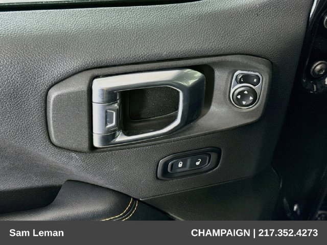 Used 2024 Jeep Wrangler Unlimited Sahara w/ Technology Group AWD/4WD image 17