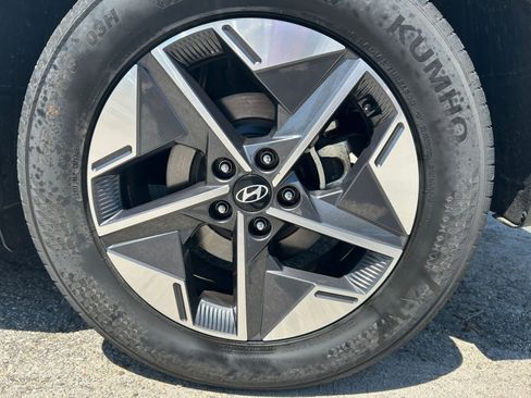 Used 2025 Hyundai Tucson SEL FWD image 24