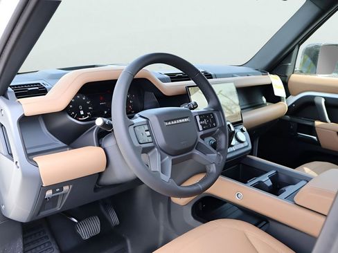 New 2026 Land Rover Defender 110 X-Dynamic SE AWD/4WD image 16
