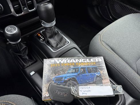 Used 2025 Jeep Wrangler Sport S image 31