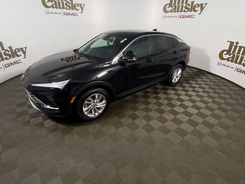 Used 2024 Buick Envista Sport Touring w/ Convenience I Package FWD image 4