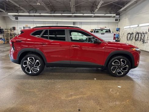 New 2026 Chevrolet Trax RS FWD image 7