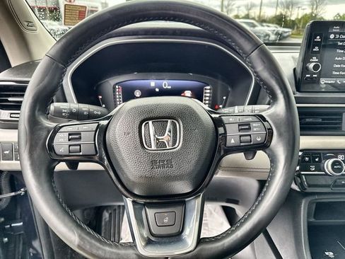Used 2023 Honda Pilot Elite image 23