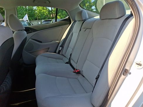 Used 2015 Kia Optima LX FWD image 9