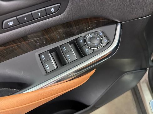 Used 2023 Cadillac XT4 Premium Luxury FWD image 23