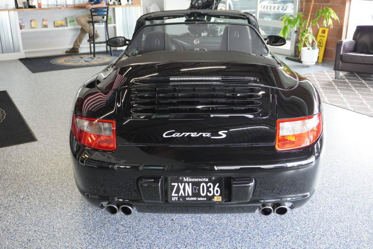 Used 2006 Porsche 911 Carrera S RWD image 3