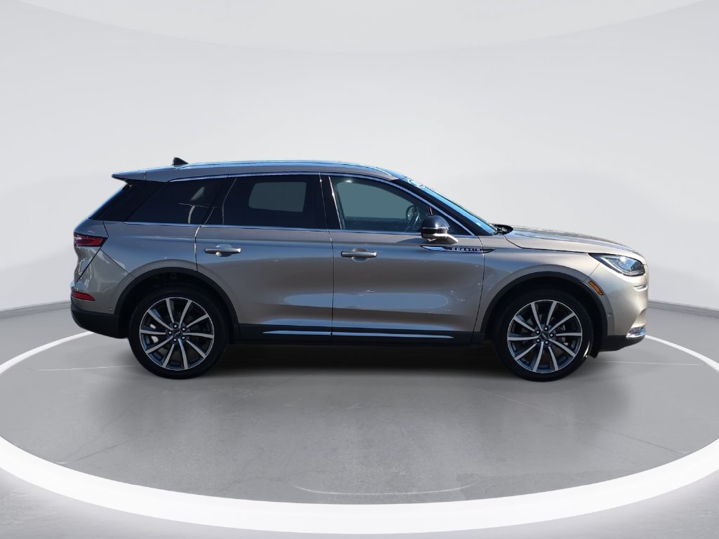Used 2020 Lincoln Corsair Reserve AWD/4WD image 2