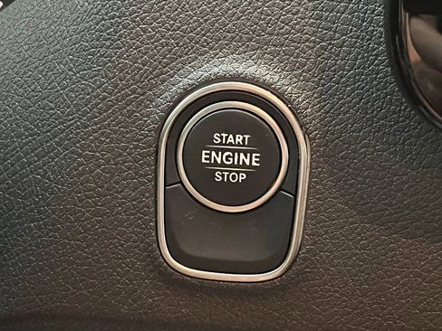 Used 2019 Mercedes-Benz Sprinter 2500 image 3