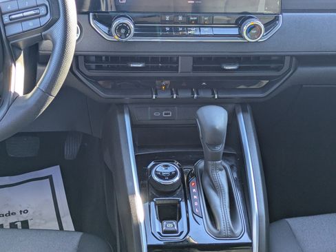 Used 2023 Chevrolet Colorado Trail Boss image 18