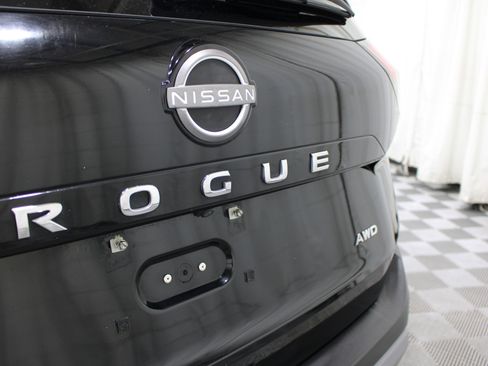 Used 2023 Nissan Rogue S AWD/4WD image 23
