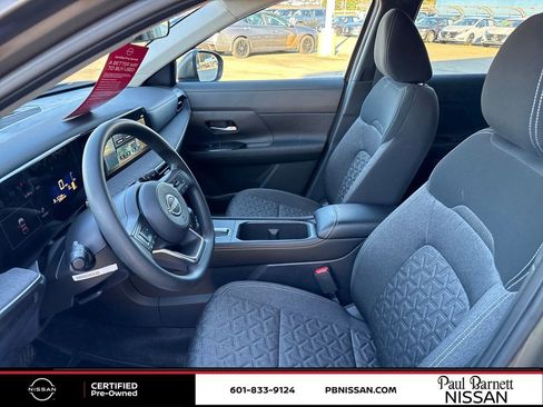 Certified 2025 Nissan Kicks SV image 26