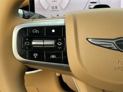 Used 2025 Genesis G80 2.5T image 27