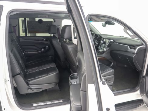Used 2017 Chevrolet Suburban LT AWD/4WD image 14