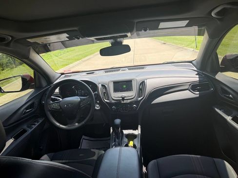 Used 2024 Chevrolet Equinox RS FWD image 19