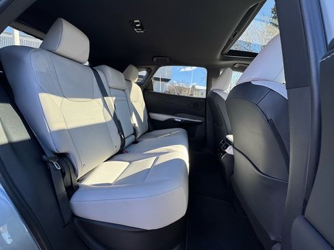Used 2025 Lexus RX 350 Premium image 22
