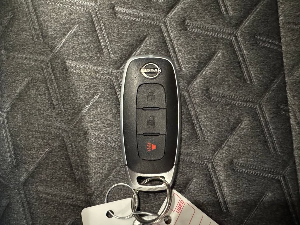 Used 2025 Nissan Kicks SV FWD image 17