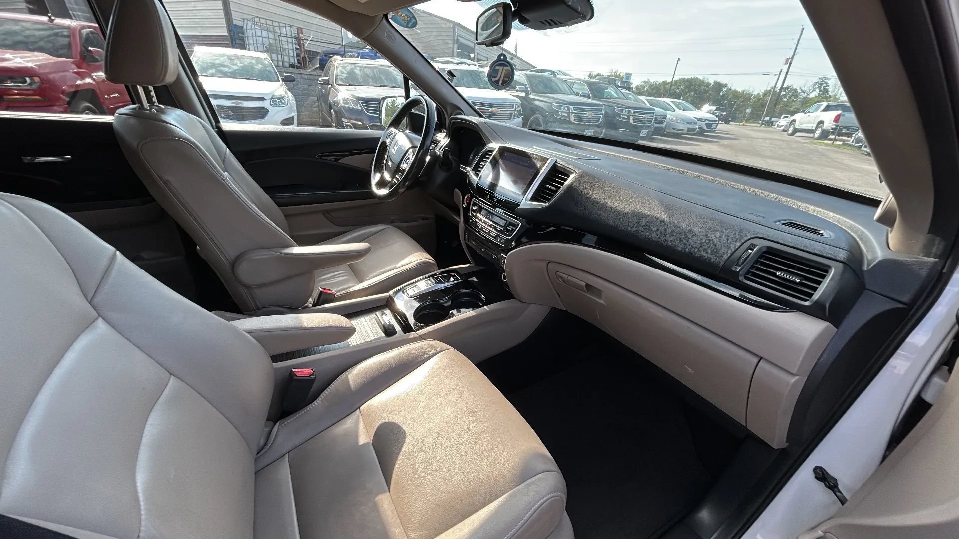 Used 2016 Honda Pilot Touring image 5