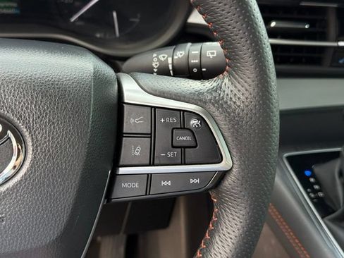 Used 2024 Toyota Sienna XSE FWD image 34