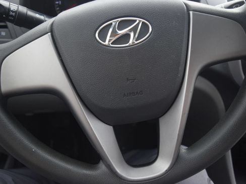 Used 2016 Hyundai Accent SE FWD image 12